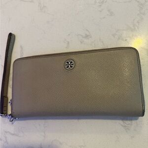 Tory Burch Taupe Textured Wallet
